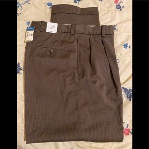 Eddie Bauer Men’s Pleated Wool Stretch Trousers